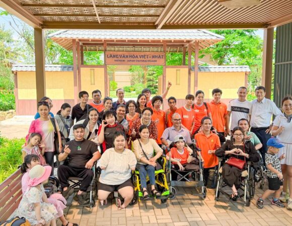 Lớp học chụp ảnh “Khoảnh Khắc Cam” – lan tỏa yêu thương cùng các anh chị nạn nhân chất độc da cam tại Làng Văn Hóa Việt Nhật (28.03.2026)